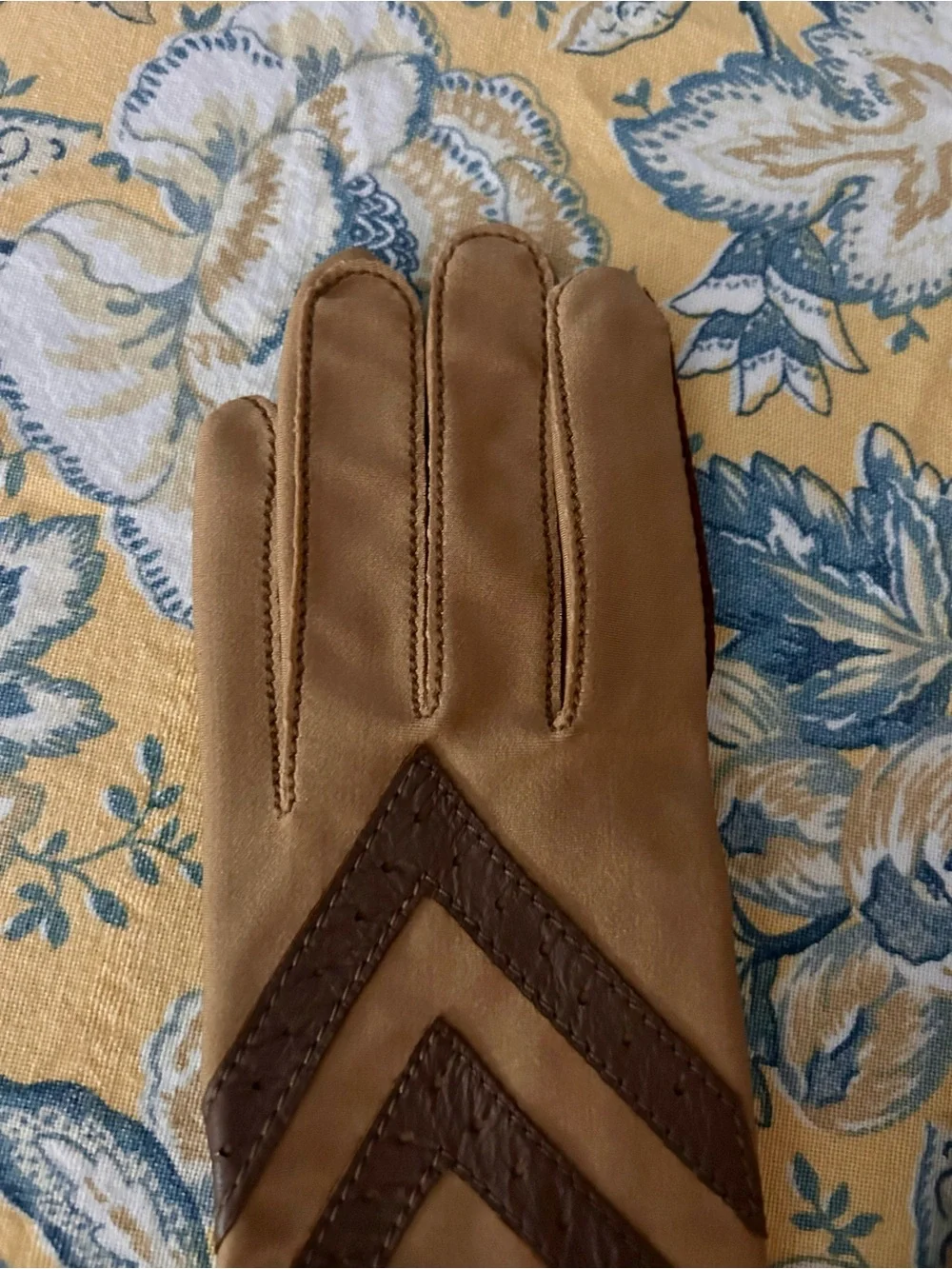 Antique Women’s Leather Accented Riding Gloves